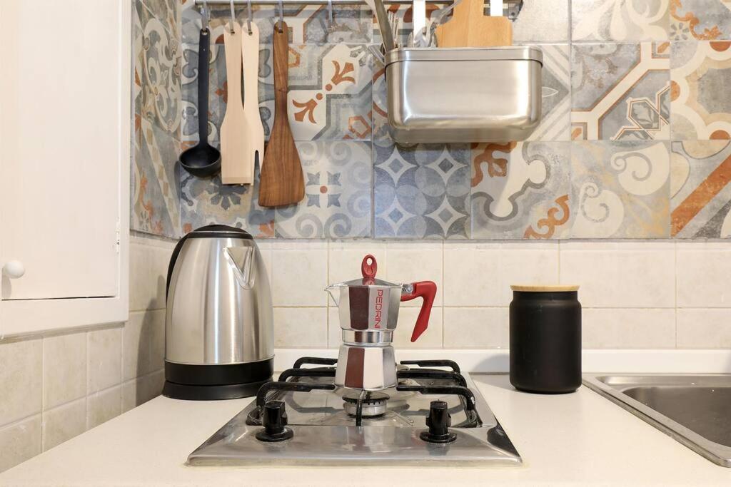Blu Flamingo Trilussa Apartment Рим Екстериор снимка